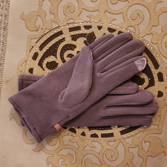 New Ugg gloves - Picture 2 of 2